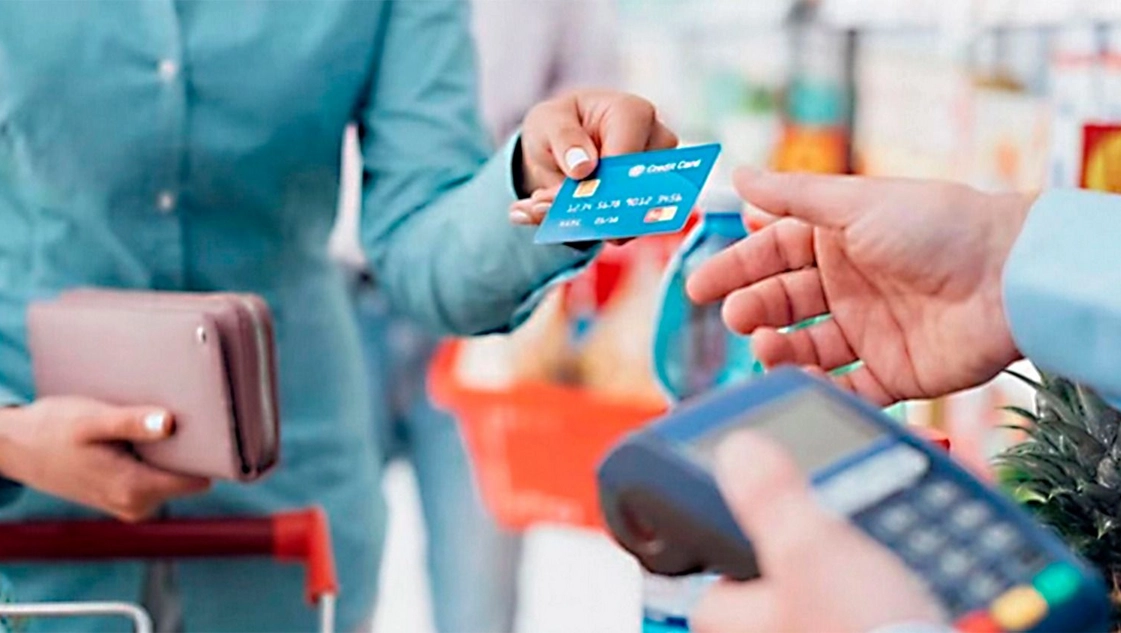 Los salarios siguen cayendo y cada vez más personas no pueden pagar sus deudas