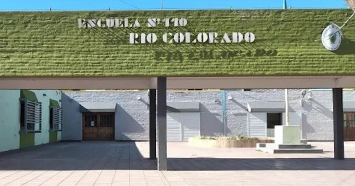 Un alumno llevó un arma a una escuela de 25 de Mayo: aclaran que era de juguete