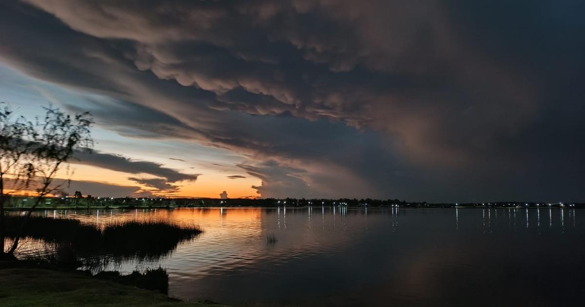 Doble alerta por tormentas y vientos en gran parte de la provincia