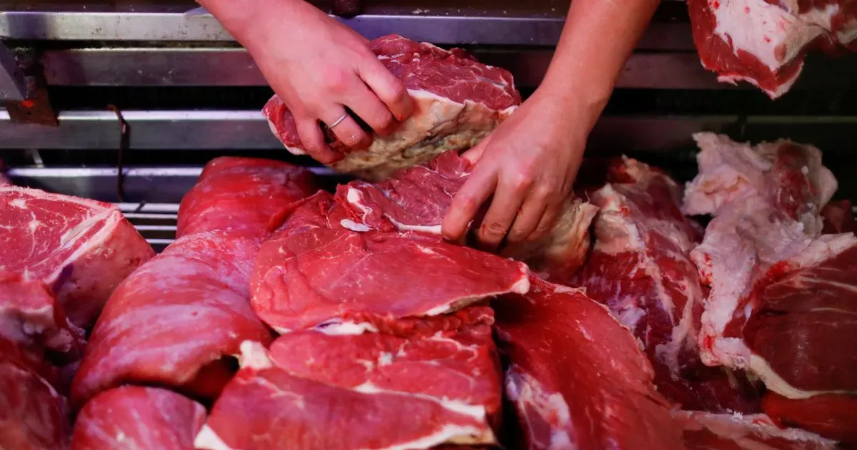 El consumo de carne cayó más del 11% y registra el nivel más bajo en 30 años