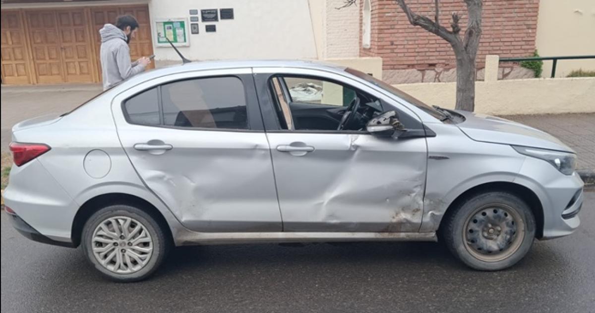 Un motociclista lesionado tras chocar con un auto en Santa Rosa
