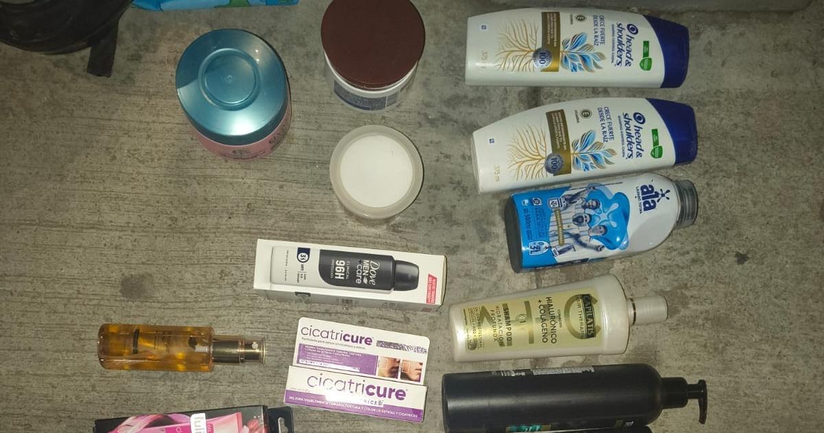 Atrapan a "mechera" tras robar artículos de perfumería e higiene en pleno centro
