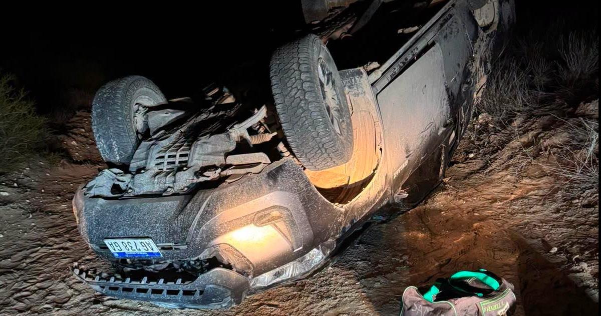 El presidente de la Comisión de Fomento de La Reforma volcó con su camioneta pero resultó ileso