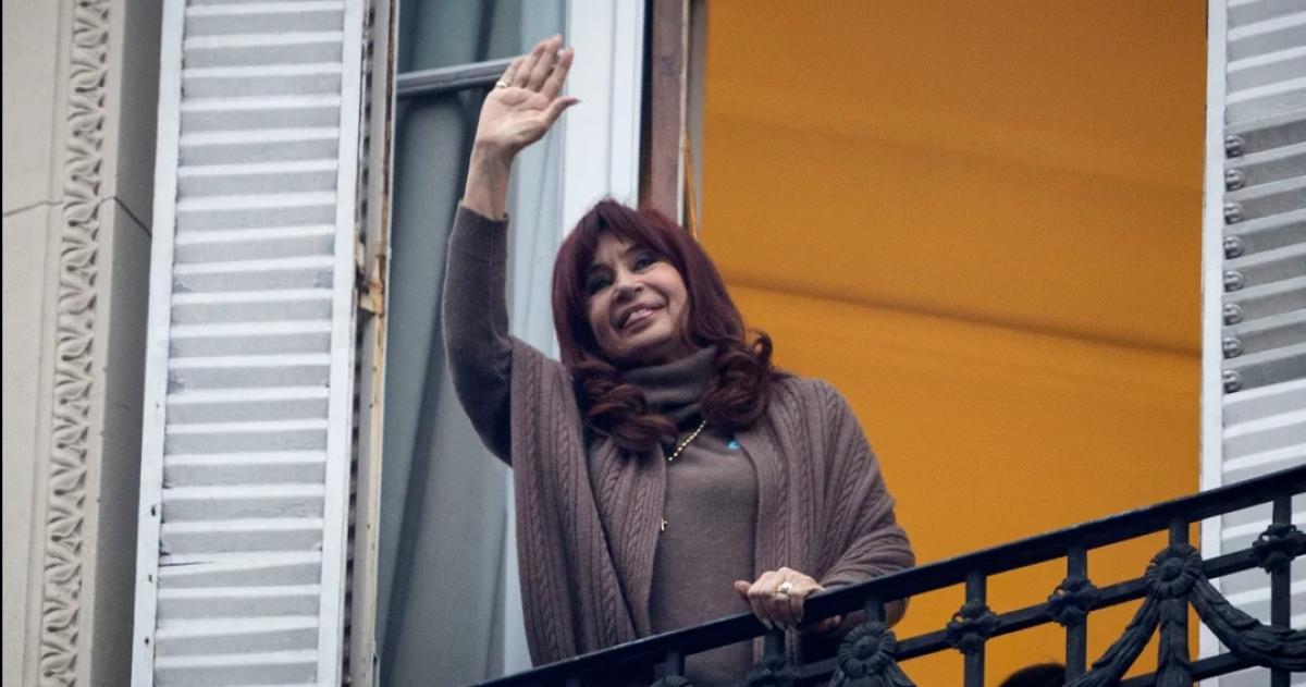 Embargan el departamento de San José 1111 donde Cristina Kirchner está en prisión domiciliaria
