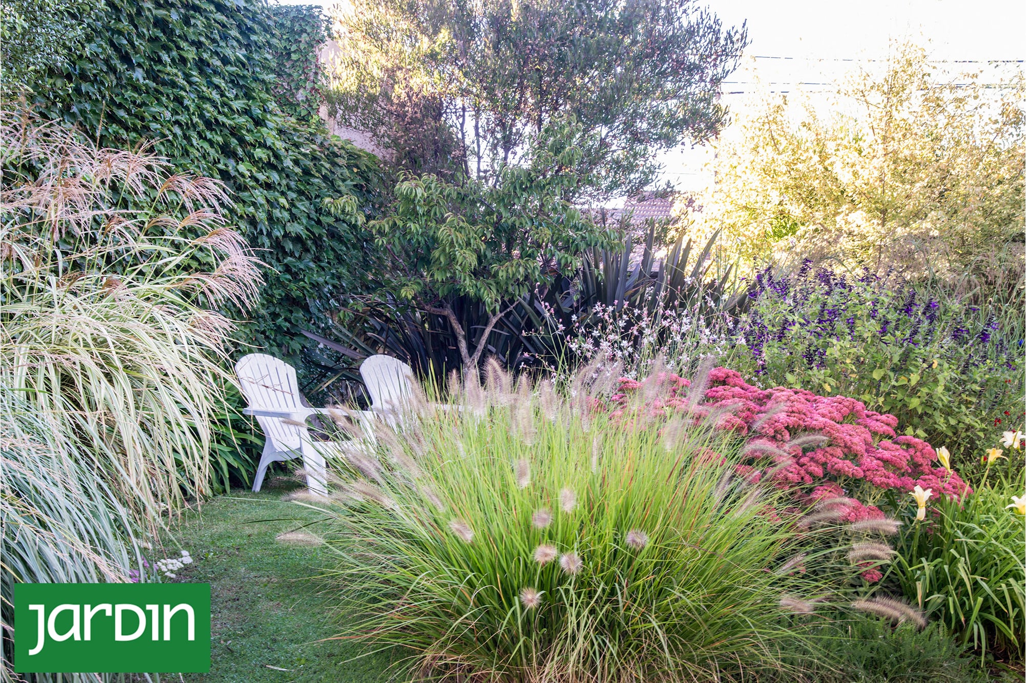 Efecto bosque: cómo hacer que un jardín chico se sienta inmenso