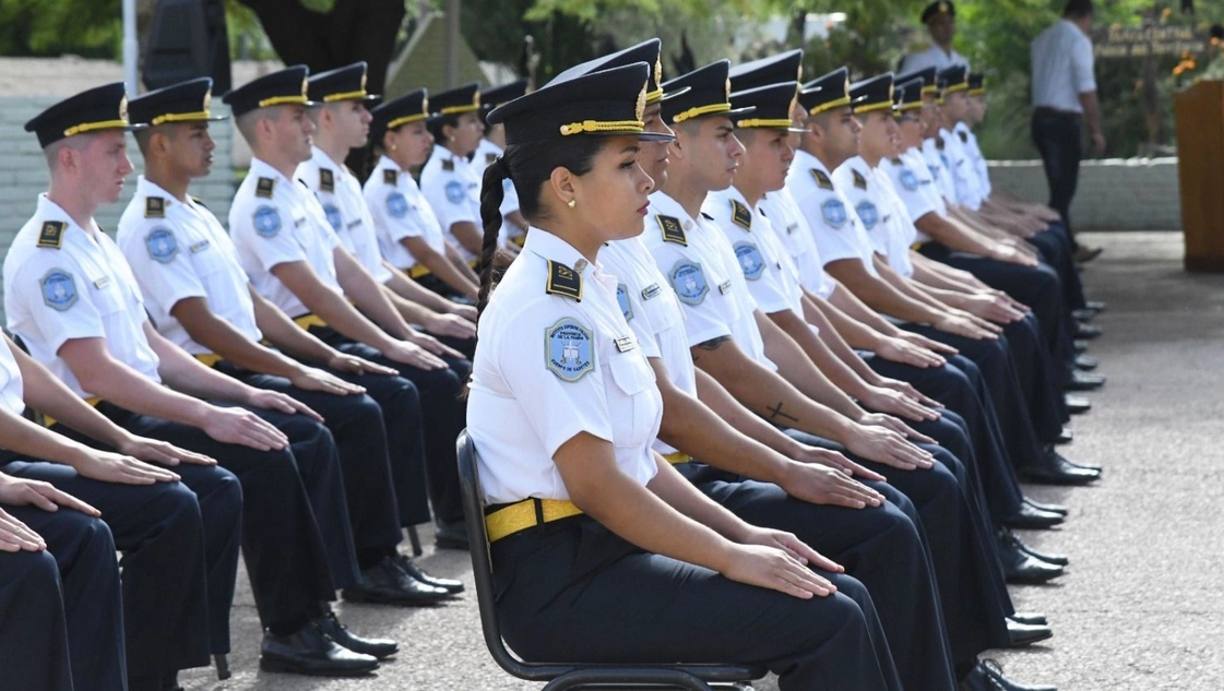 Policía de La Pampa: reglamentaron la Comisión para evaluar condiciones laborales.