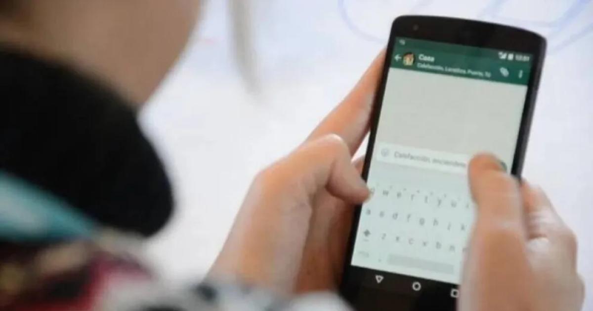 Hackearon el WhatsApp de una familiar,le ofrecieron dólares y le sacaron $800.000