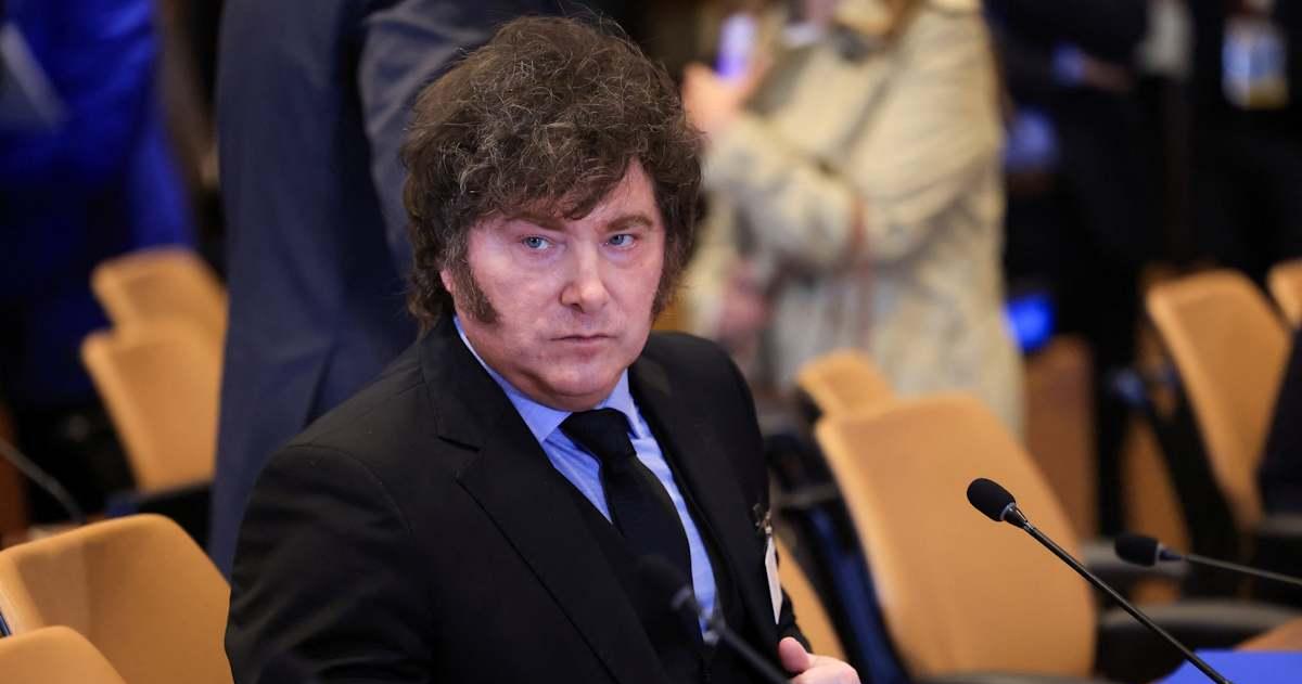 Milei afirmó que "no hay recesión" y dijo que quienes piden un dólar más caro "son unos cobardes"