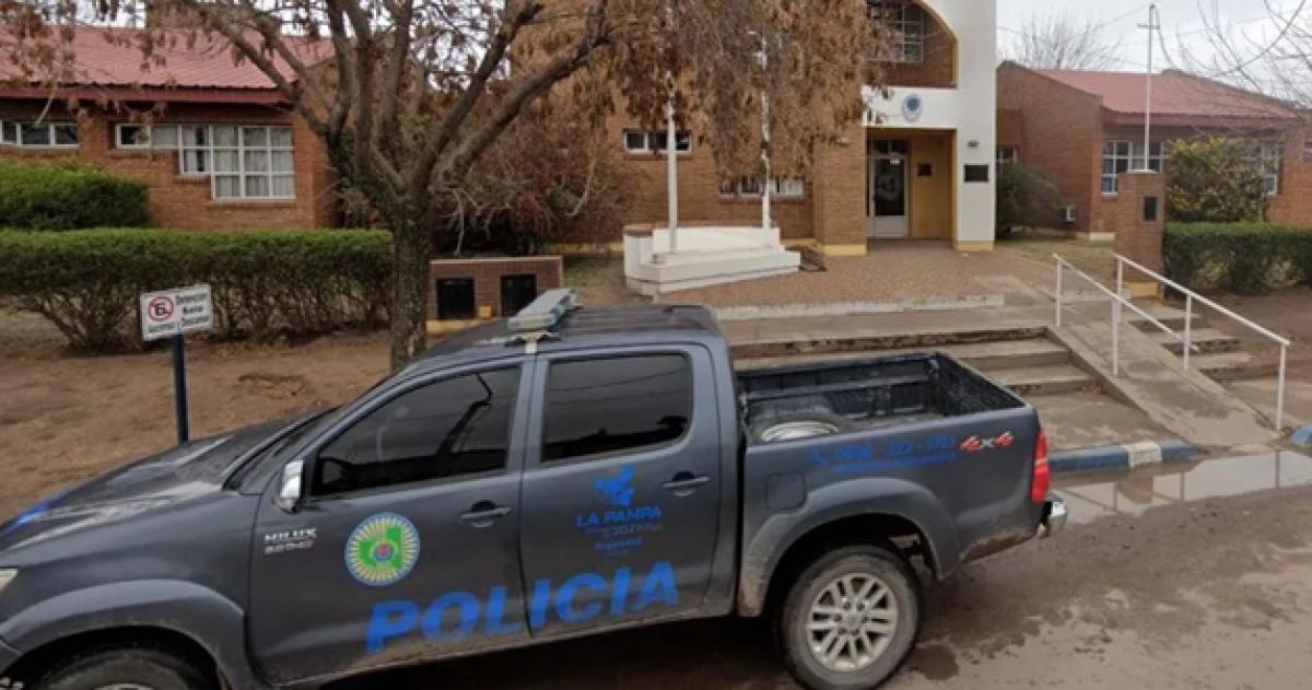 Saltó el tapial de una casa y lo descubrió la policía