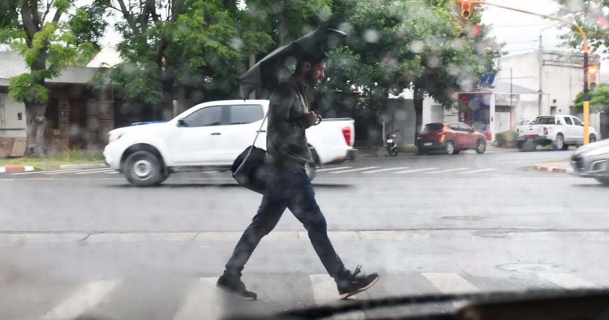 Lloviznas este sábado, tregua el domingo y algo de agua para el martes