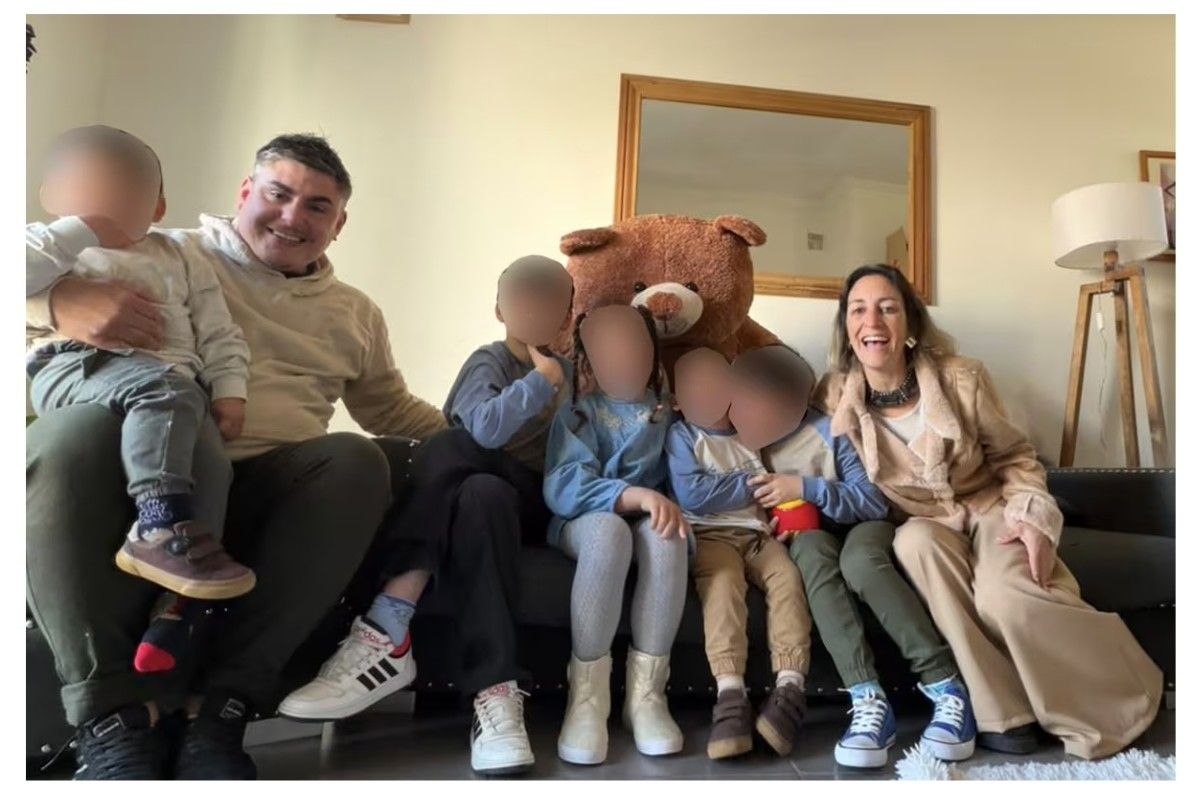 Henderson: adoptaron a cinco hermanos y lograron cumplir el sueño de mantenerlos juntos