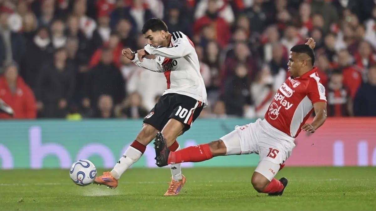 Batacazo monumental: Independiente Santa Fe eliminó a River por penales en el Monumental