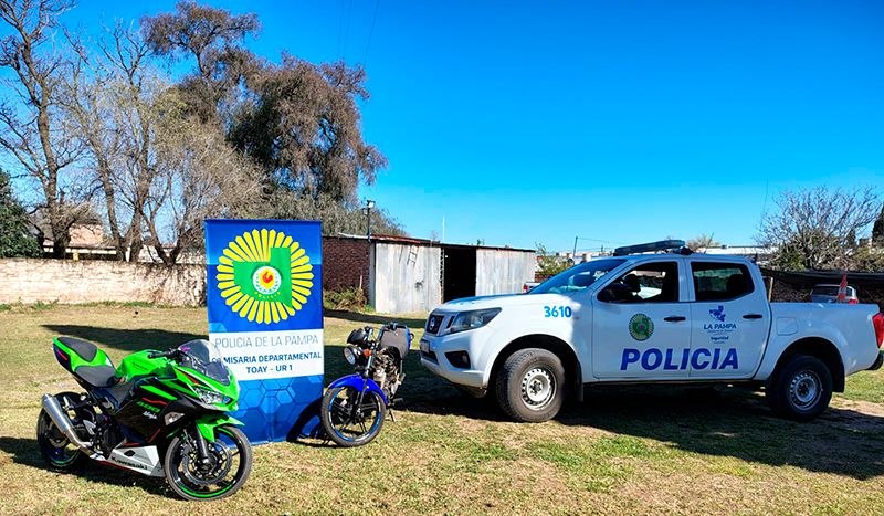 Toay: dos allanamientos por picadas ilegales dejaron motos secuestradas, dos demorados y otros elementos incautados