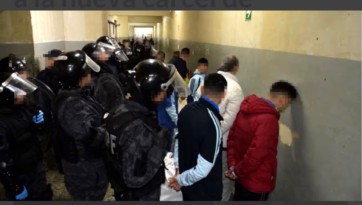 Cómo fue el traslado de los primeros 326 presos de Devoto a la nueva cárcel de Marcos Paz: el operativo contempla a 1.500 internos.