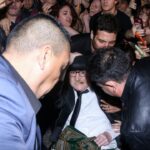 Locura por Charly García: una multitud se acercó para saludarlo por su cumpleaños-VIDEO
