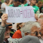 Casi un 20% de los adultos mayores en edad de jubilarse sigue trabajando porque no les alcanza para vivir