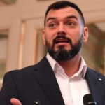 Álvarez Agis propuso un impuesto al efectivo en reemplazo del Impuesto al Cheque y Milei lo acusó de «ladrón»