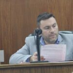 Moto prestada y amenazas con arma: formalizaron a dos jóvenes