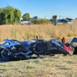 Motociclista cayó en la Circunvalación de Pico y un camión casi lo atropelló