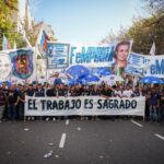 La CGT marcha en protesta contra la reforma laboral junto con las CTA, los piqueteros, la izquierda y sectores del PJ