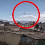 Video: una avioneta intentó aterrizar de emergencia y se estrelló contra un depósito