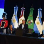 Entre aplausos y un tenso clima político, Llaryora cuestionó a la oposición por obstruir