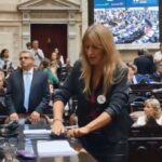 LLA pidió expulsar a la diputada que desenchufó los micrófonos durante la sesión por la reforma laboral