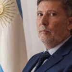 En medio de las internas y posibles cambios, el jefe de la SIDE de Milei visitó la CIA y se anunció un premio de EE.UU. para la central del espías argentinos