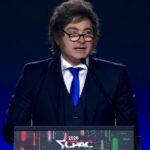 Milei minimizó la decisión de Néstor Kirchner de bajar el cuadro de Videla: “El coraje es hacer lo correcto cuando aún la mayoría esté en contra”