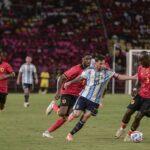 Mientras el mundo juega, Argentina mira: las diferencias de calendario con las potencias, los sudamericanos y los futuros rivales del grupo