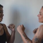 Gloria y Axel rinden examen en casa