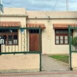 Tomaban algo en el patio y le pegaron con una pala en la cara: el agresor fue detenido