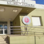 Lo encontraron tendido en la calle con abundante sangrado, agredieron al director del hospital de Baron