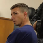 Comenzó el juicio contra el hombre acusado de matar a un amigo y abusar de su pareja tras invitarlos a cenar