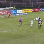 Un jugador de Gremio erró tres penales seguidos en la Copa Sudamericana y el partido terminó en empate