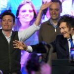 Santiago Caputo manejó la estrategia tras la campaña rusa para desprestigiar al Presidente