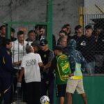 Los 10 minutos de locura en Defensa y Justicia vs Boca: hinchas heridos, invasión de barras y la furia de Soso, expulsado