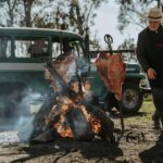 El ritual del fuego lento: el asado a la estaca, una tradición viva en La Pampa