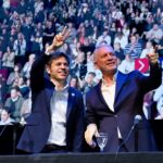 «Anacrónico, estúpido y vendepatria»: Kicillof apuntó contra Milei, pero le reclamaron por la libertad de Cristina