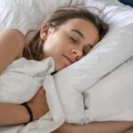 Los tres secretos para lograr un buen descanso y cómo influye el ambiente, según una neuróloga especialista en sueño