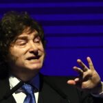 Javier Milei y sus medidas, en vivo: la marcha por el financiamiento universitario y la causa Adorni