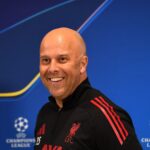 Liverpool echó al holandés Arne Slot a un año de ganar la Premier League