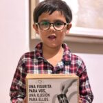 De un niño para otro niño: la campaña que lleva figuritas de la selección argentina a chicos que vivirán el Mundial internados