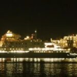 El crucero afectado por hantavirus llegó al puerto de Tenerife para evacuar a los pasajeros