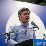 Kicillof apura la campaña: ahora citó a los 135 intendentes bonaerenses para coordinar reclamos a Milei en el área de salud