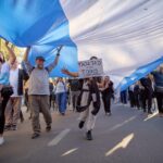Las mejores fotos de la masiva marcha en favor de la universidad pública