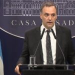 A qué hora es la conferencia de prensa de Manuel Adorni