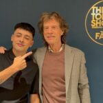 Trueno mostró cómo fue su encuentro con Mick Jagger en el programa de Jimmy Fallon