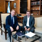 Por primera vez desde que asumió, Santilli participa de una reunión de Pro y busca aplacar las tensiones con LLA en Buenos Aires