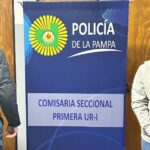 Un vendedor ambulante robó un celular en pleno centro santarroseño